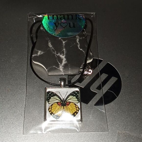 Yellow Butterfly Silver Square glass pendant chain - Picture 8 of 8